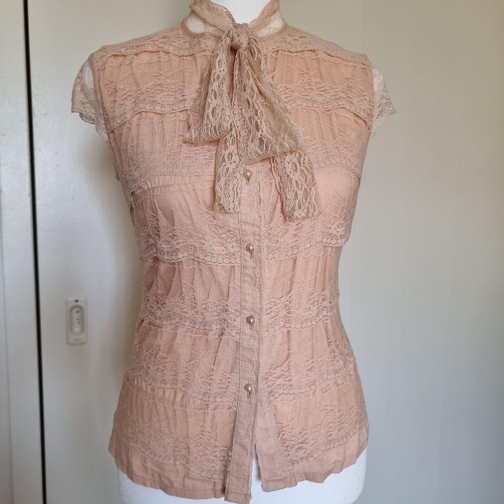 Vintage 2000s Nude Beige Lace Top Blouse XS/S Short sleeve